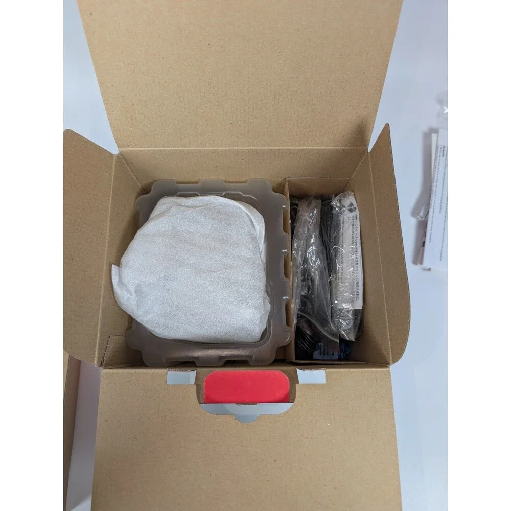 Canon DC330 DVD Camcorder Kit NTSC MegaPixel DIGIC DV II Carrying Case New